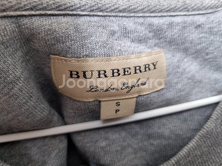 버버리 여성 맨투맨--3