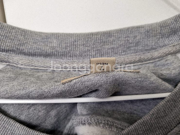 버버리 여성 맨투맨--4