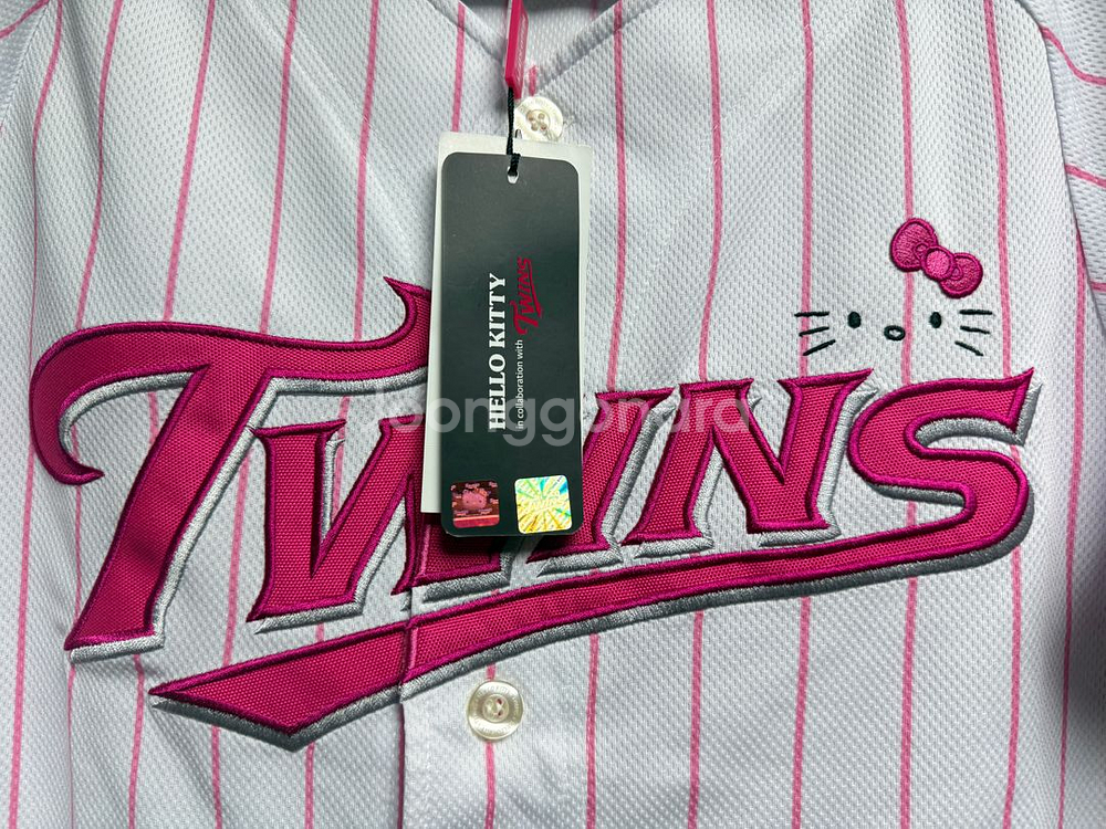 (미사용) 엘지트윈스 (구)헬로키티 유니폼 판매합니다.--2