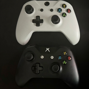 Xbox 무선 컨트롤러 2개