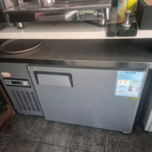 대전세종 우성테이블냉장고1200입니다