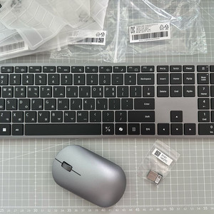 (새상품)삼성 메탈 무선 키보드+마우스 세트