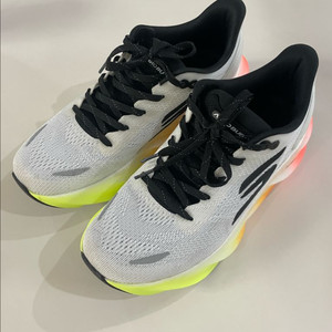 스케쳐스 에어로 버스트 러닝화 카본화 265사이즈