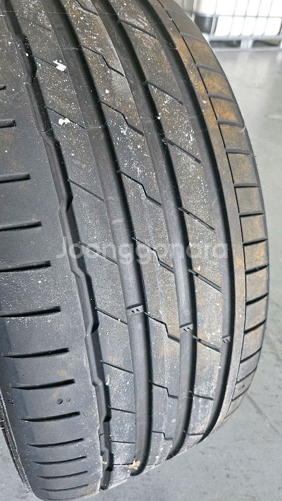 벤투스 S1 evo3 255 40 19/ 245 40 19--1