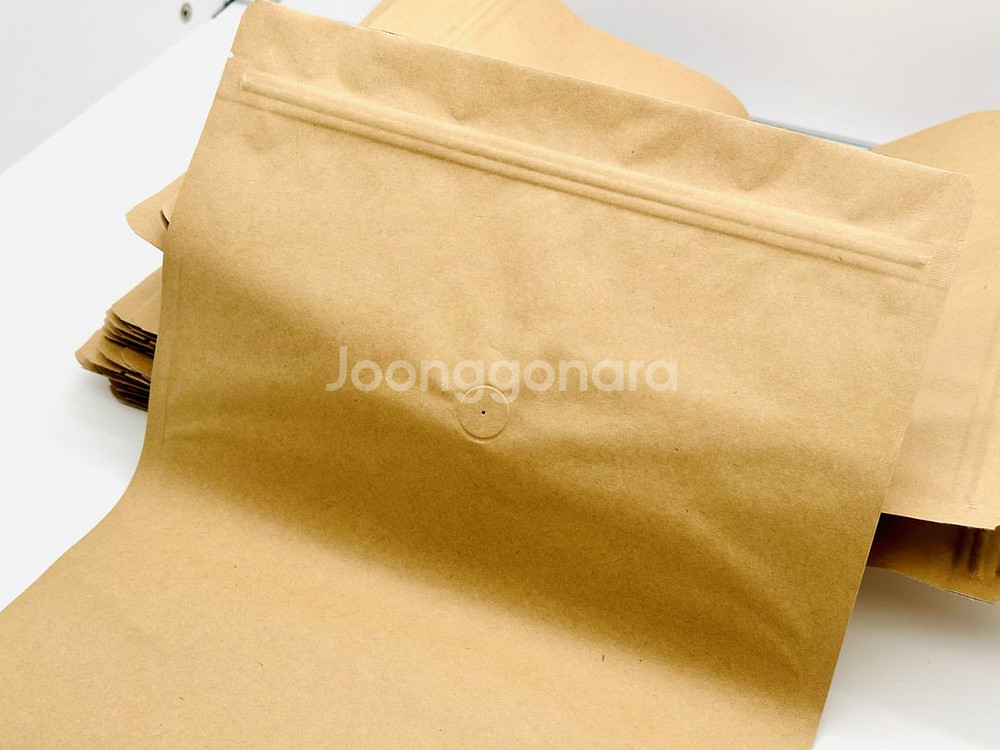 이지포장 크라프트 스탠드 밸브부착형 지퍼백25x33cm--1