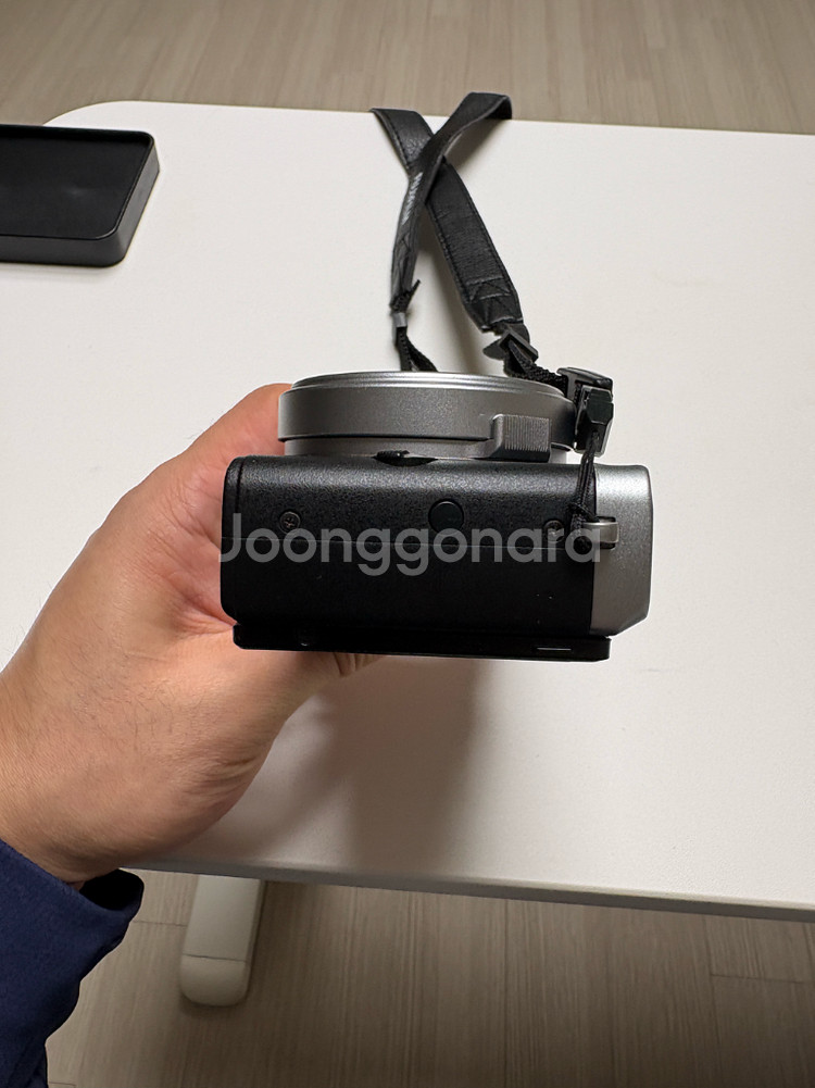 후지필름 X70 디지털 카메라 판매합니다--4