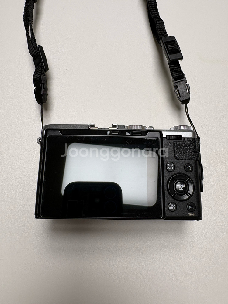 후지필름 X70 디지털 카메라 판매합니다--1