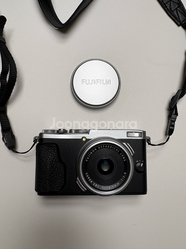 후지필름 X70 디지털 카메라 판매합니다--0