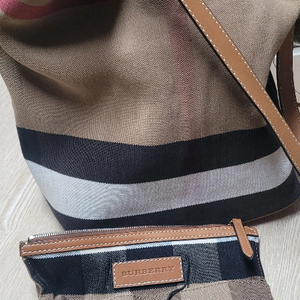 버버리에쉬비 호보백