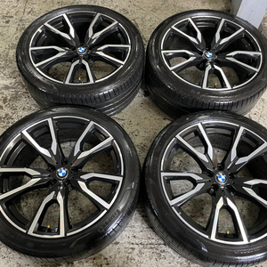 BMW X7 755M 22인치 휠타이어 판매