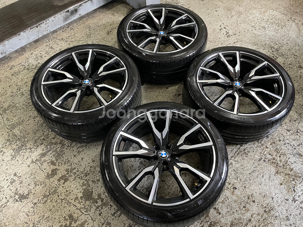 BMW X7 755M 22인치 휠타이어 판매--1