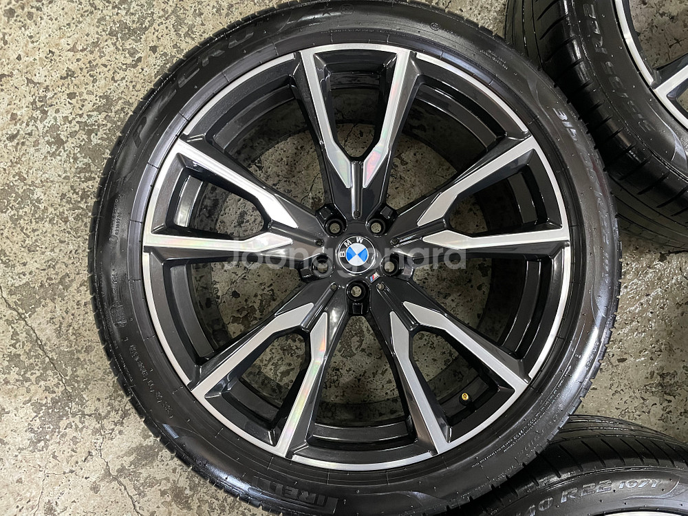 BMW X7 755M 22인치 휠타이어 판매--3