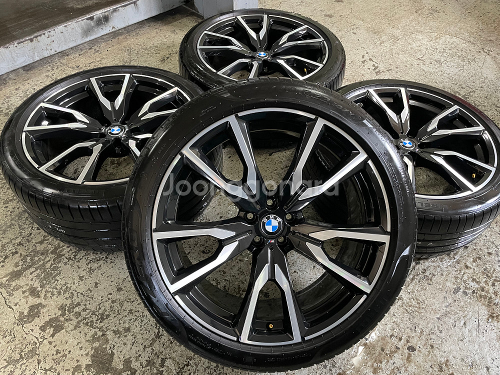 BMW X7 755M 22인치 휠타이어 판매--4