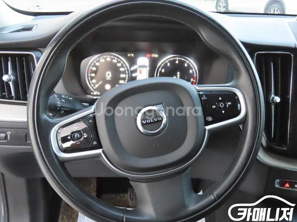 [볼보]XC60(2세대) B5 AWD 인스크립션 (5인승) #앱특가--9