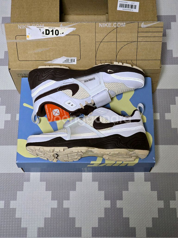 나이키x트래비스 스캇 줌 필드 잭스 265--1