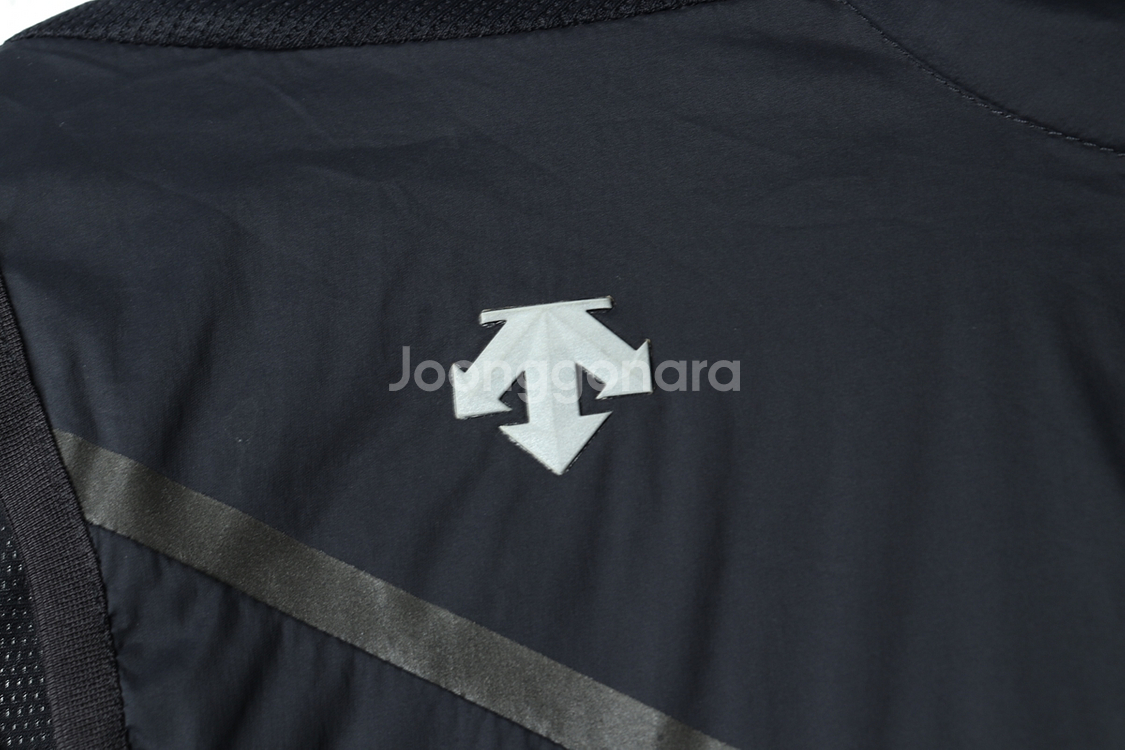 (L) 데상트 집업 바람막이 점퍼자켓 조끼 기능성--4