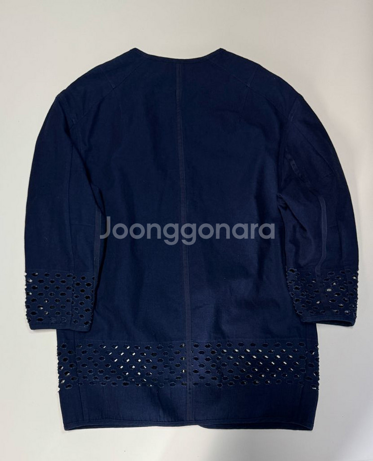 여성 한섬 시스템 레이스 펀칭 롱 자켓--1