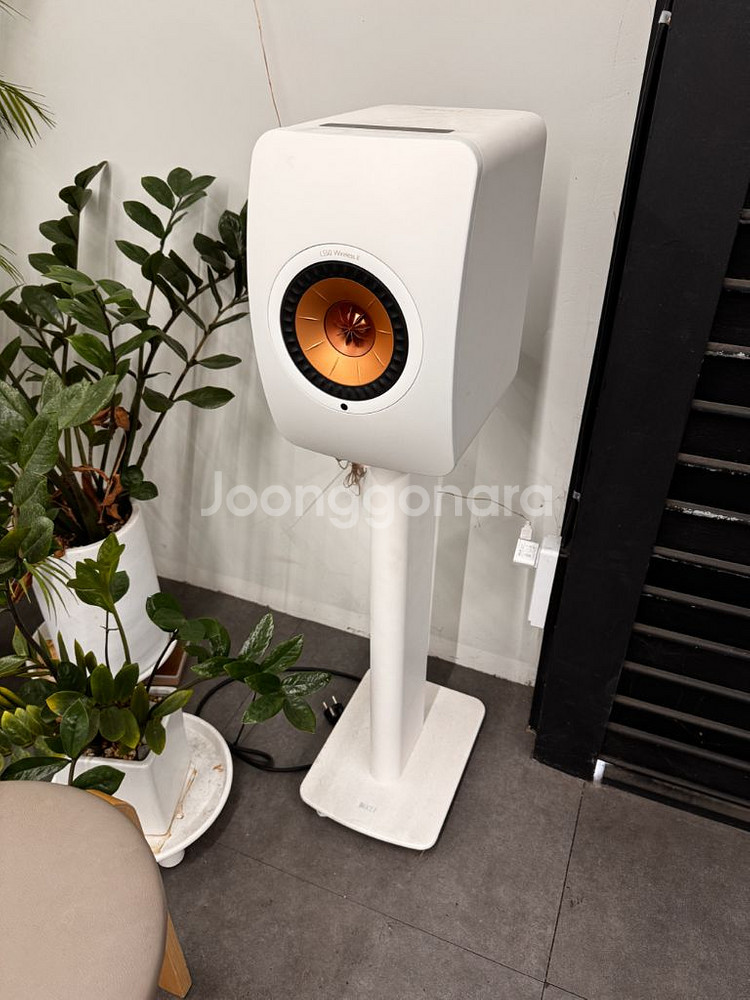 LS50 Wireless ll 스피커+스탠드 세트(2개) 저렴하게 일괄 판매합니다.--1