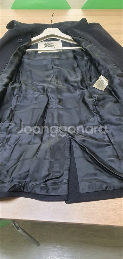 버버리 코트/자켓 66/M 정품S급(감정O)구찌프라다루이비통디올고야드샤넬셀린느보테가생로랑--3