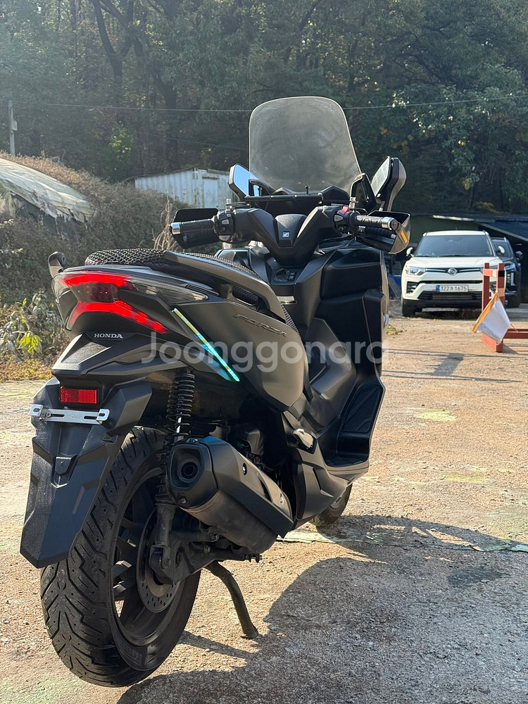 포르자300 19년식 저렴하게 판매합니다--6