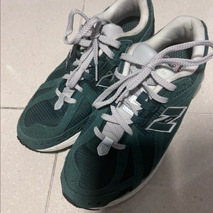 뉴발란스 1906 운동화 265