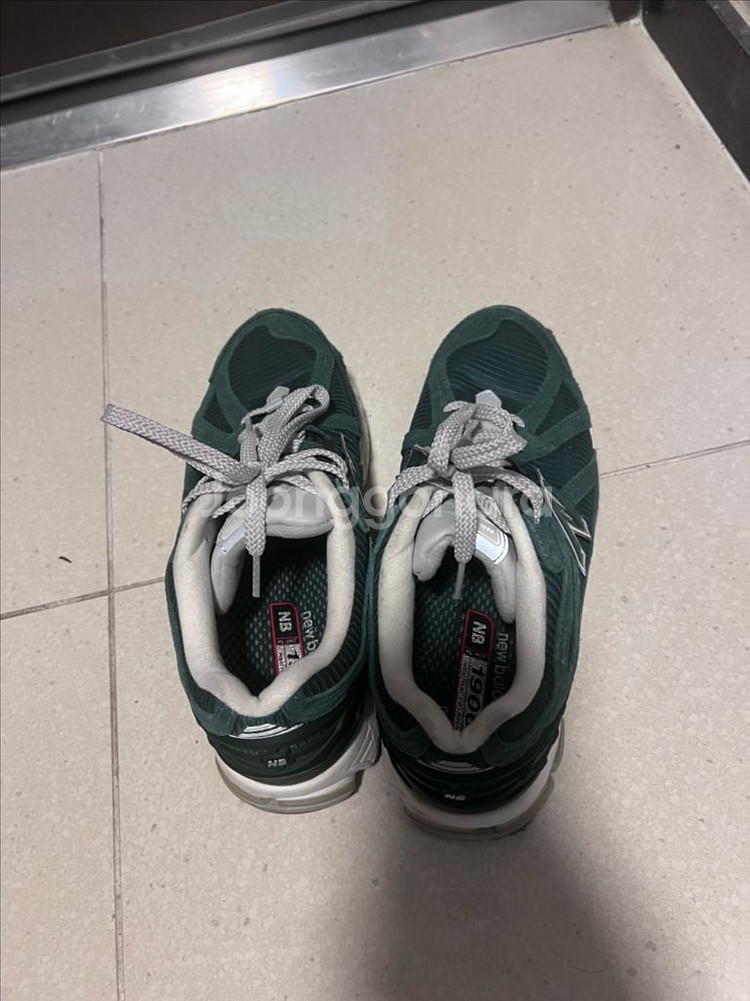 뉴발란스 1906 운동화 265--4