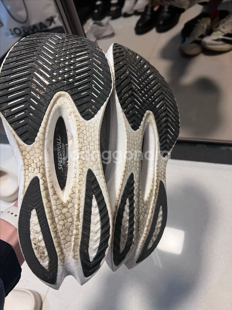 써코니 엔돌핀 프로4 265사이즈--3