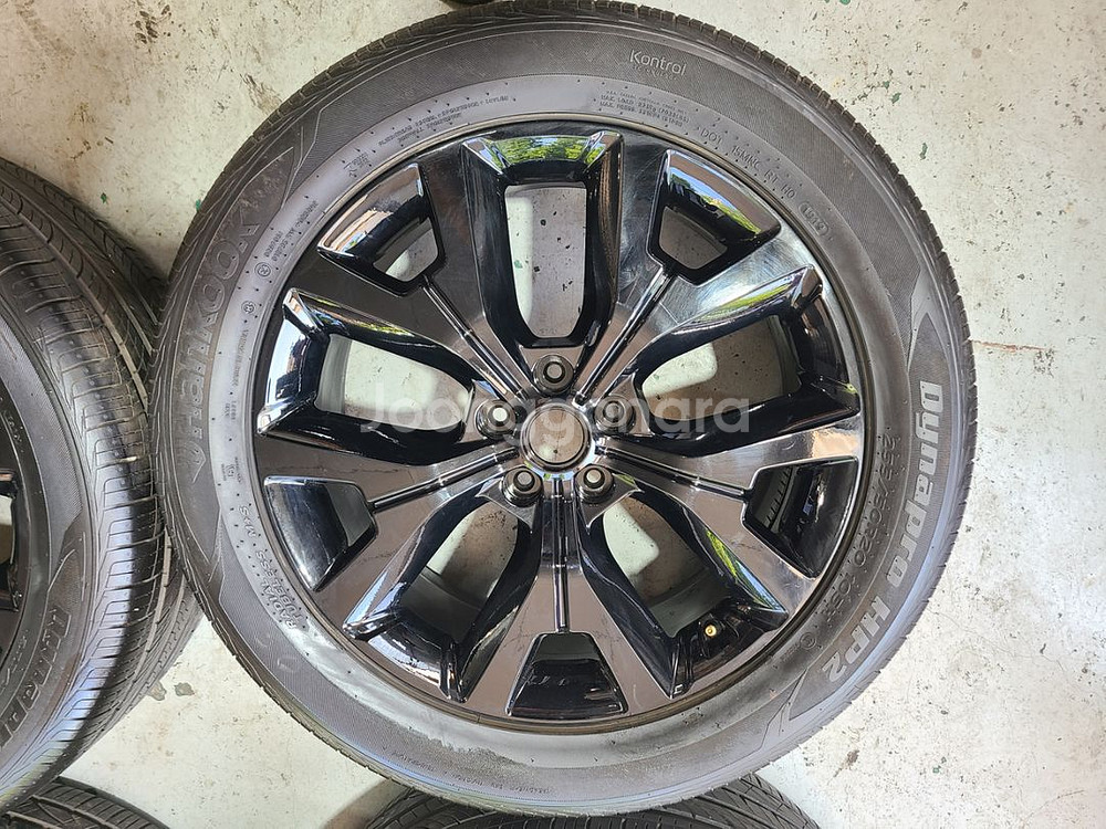 팰리세이드 20인치 블랙유광 휠타이어 팝니다--3