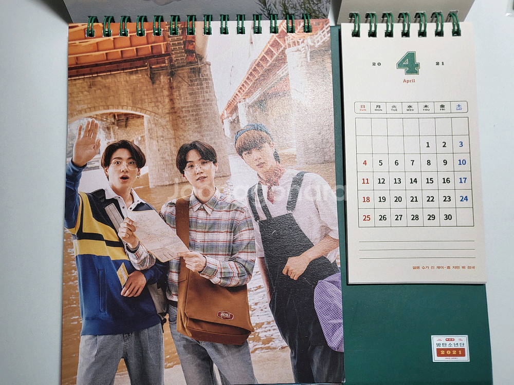 bts 방탄소년단 방탄 시즌그리팅 굿즈 포카 시그 화보--2