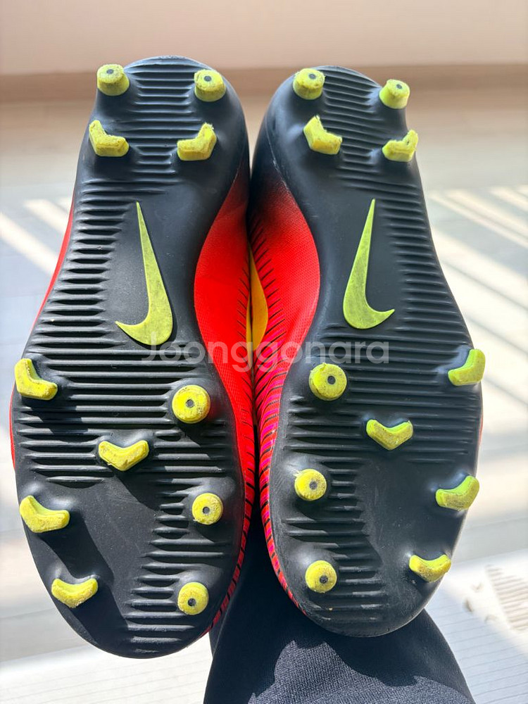 나이키 축구화 235--1