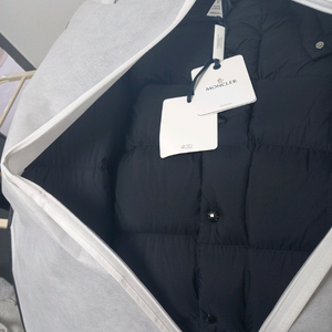 몽클레어 남성패딩 점퍼