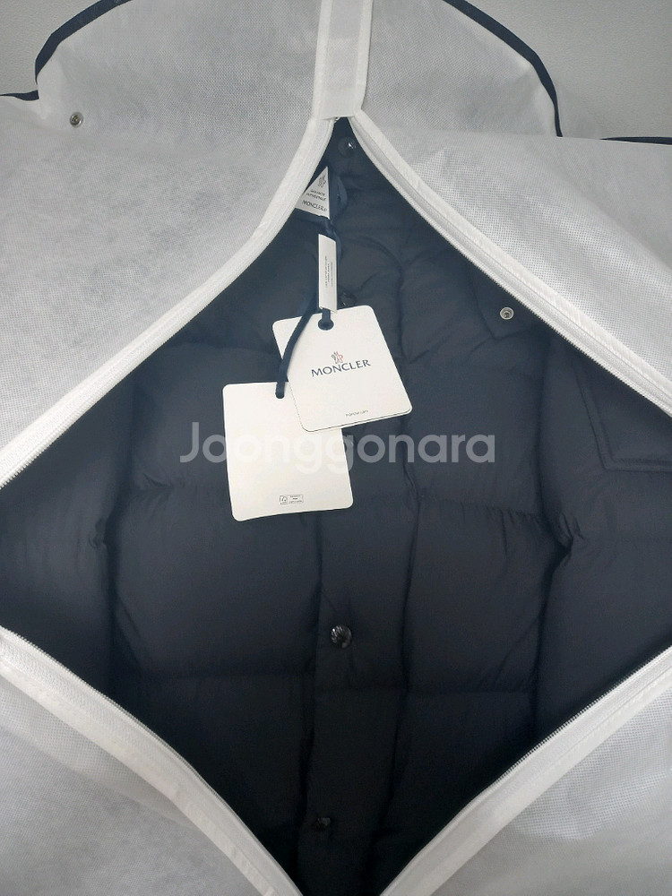 몽클레어 남성패딩 점퍼--2