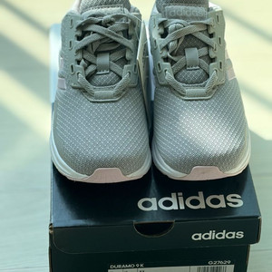 아디다스 듀라모9K 운동화 190(택달린 새제품)