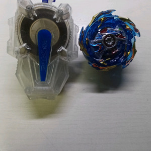 베이블레이드 버스트 헬리오스 볼케이노 세트 판매합니다