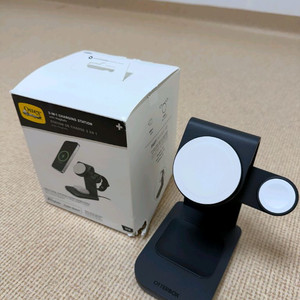 오터박스 MFM 3in1 맥세이프 무선충전기