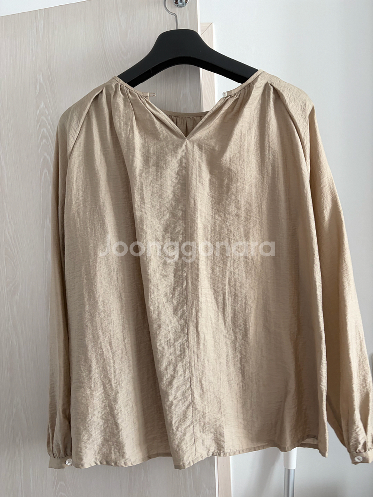 이아 셔링 블라우스 eaah--6