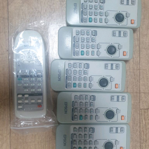 엡손 빔프로젝터 리모컨