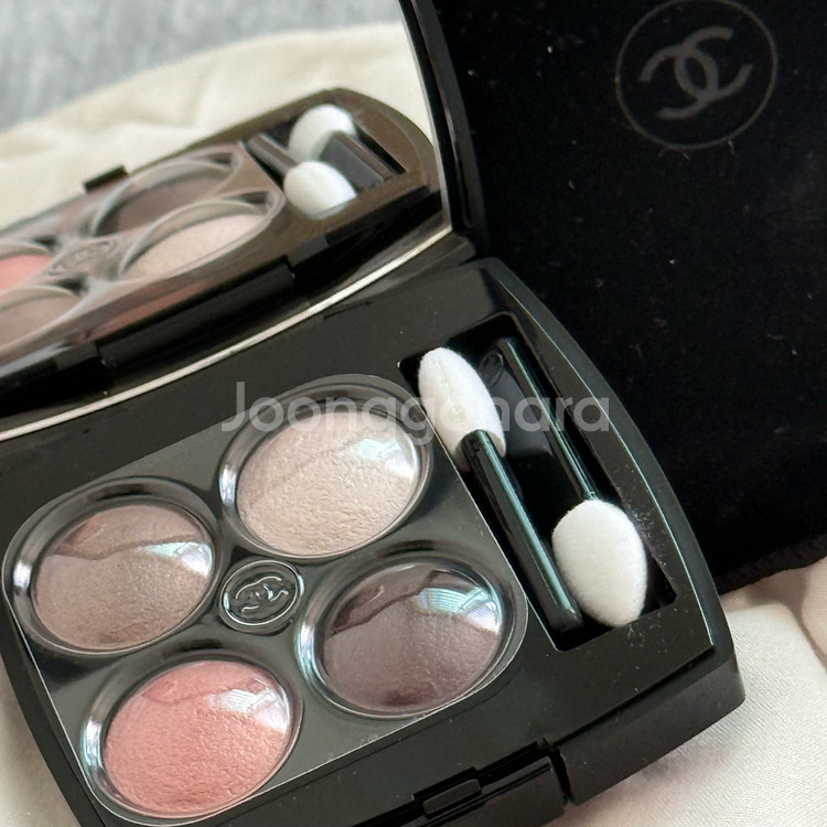 새상품)샤넬섀도우 202 띠쎄 카멜리아--1