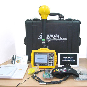 NARDA 정밀 스펙트럼 전자파 측정기