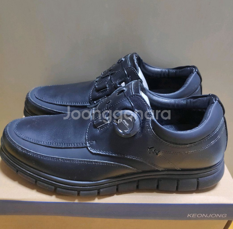 (새상품)방한화 다이얼 운동화 구두스타일 265사이즈--0