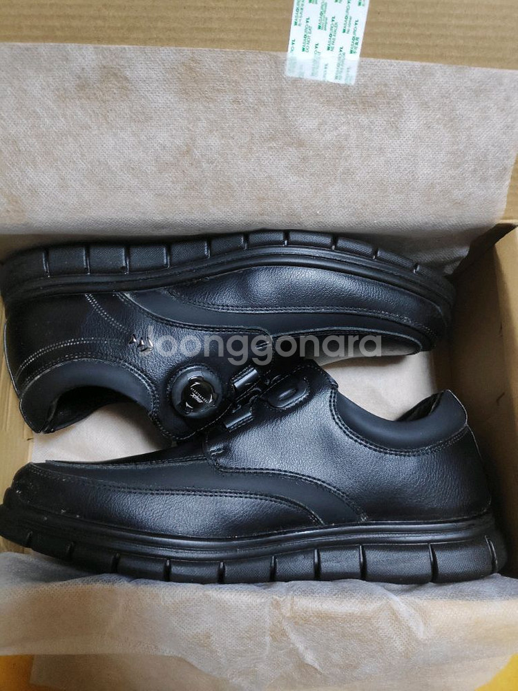 (새상품)방한화 다이얼 운동화 구두스타일 265사이즈--1