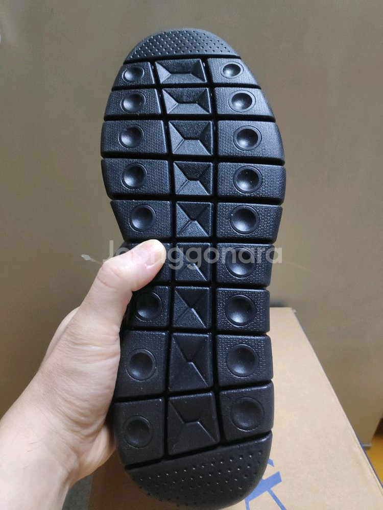 (새상품)방한화 다이얼 운동화 구두스타일 265사이즈--7