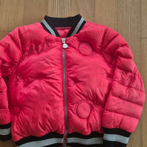 몽클레어 경량패딩 5y