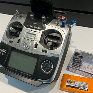 후타바 조종기 세트