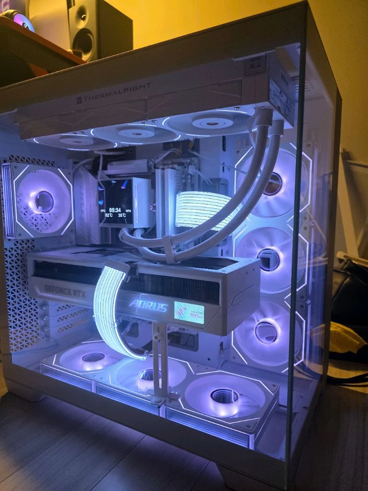 라이젠7 9800X3D RTX5090 어로스마스터PC 이미지