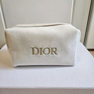 디올 뷰티 로고 벨벳파우치