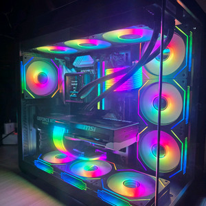 7800X3D RTX5070TI 본체 팝니다