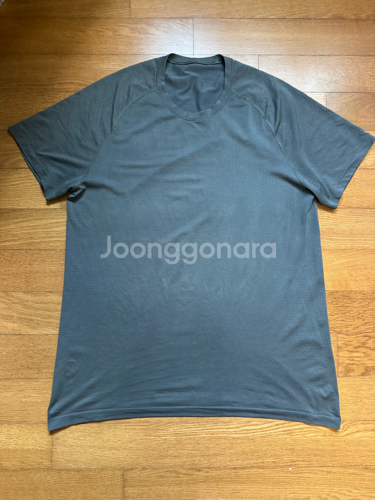 메탈 벤트 테크 숏슬리브 셔츠--1