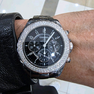 샤넬 J12 크로노그래프 다이아몬드 시계