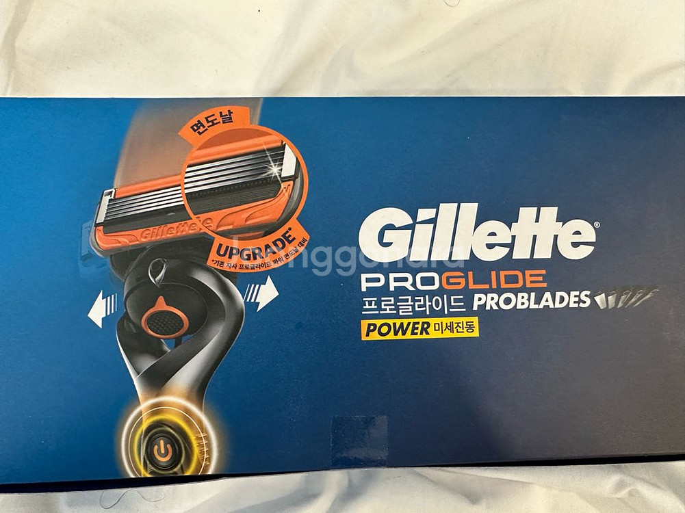 질레트 프로글라이드 면도날16p+면도기 스탠드 새상품 팝니다.--0